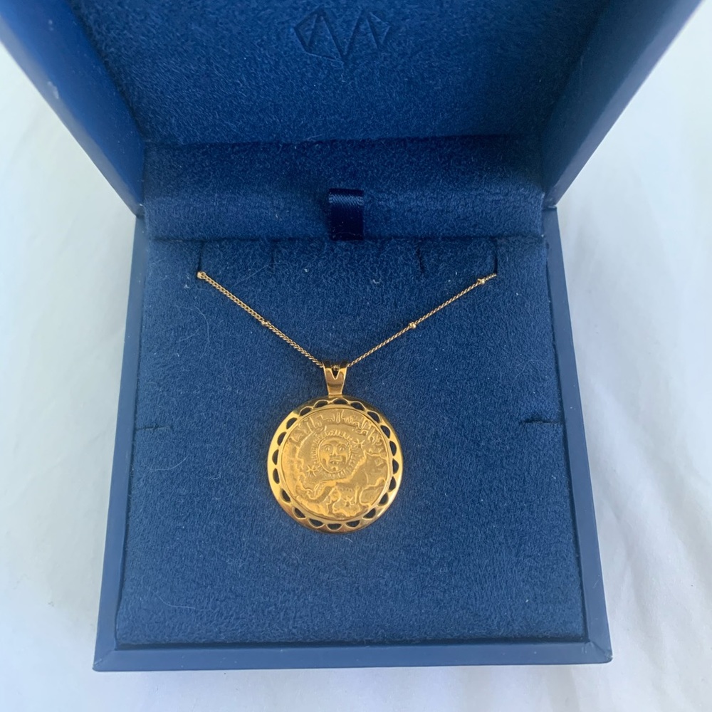 ✨18ct gold coin necklace by Missoma London.